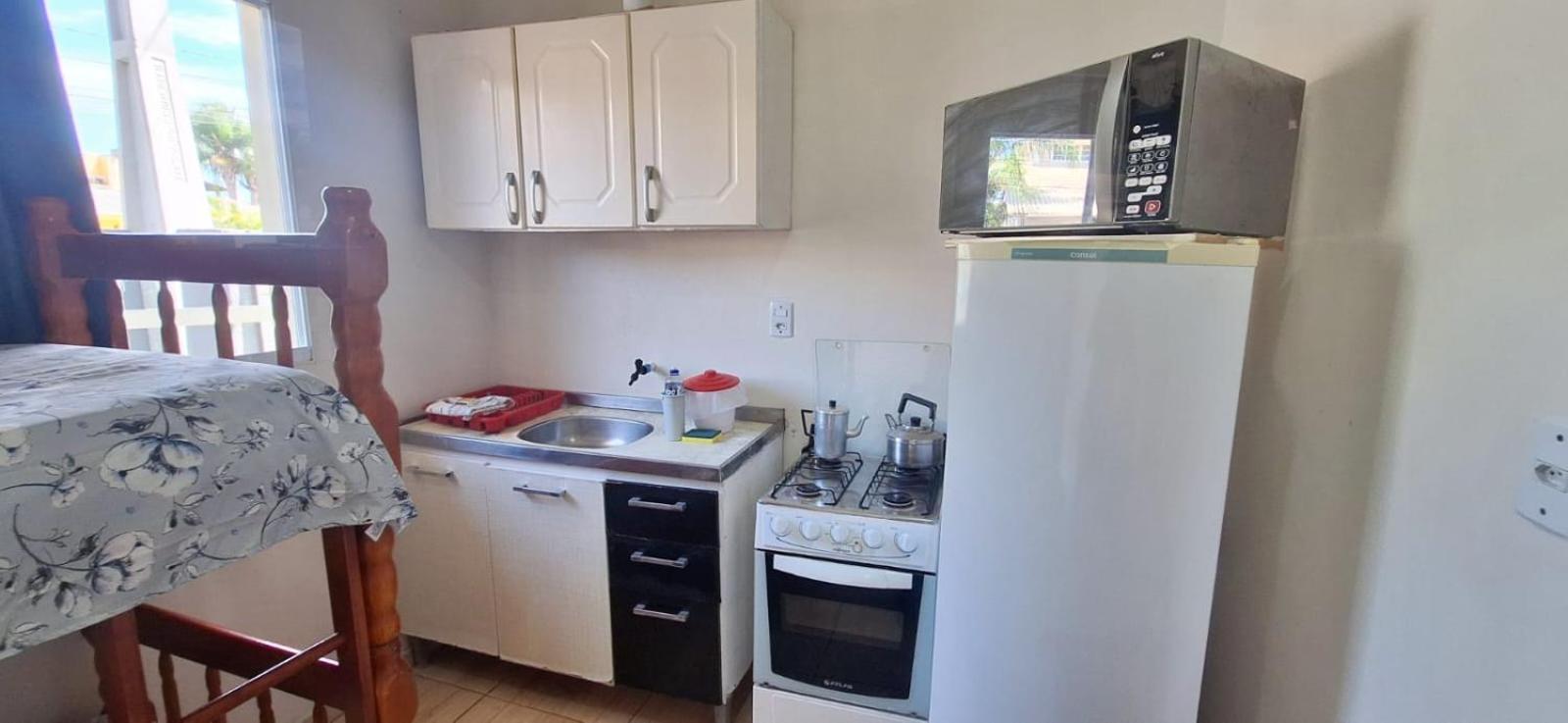 Kitnet S1 Em Torres-Rs - Na Mais Bela Praia Gaucha - Cozinha - Banheiro - Ar Condicionado - Tv E Wi-Fi - Estacionamento - Anfitria Superhost No Bnb Экстерьер фото