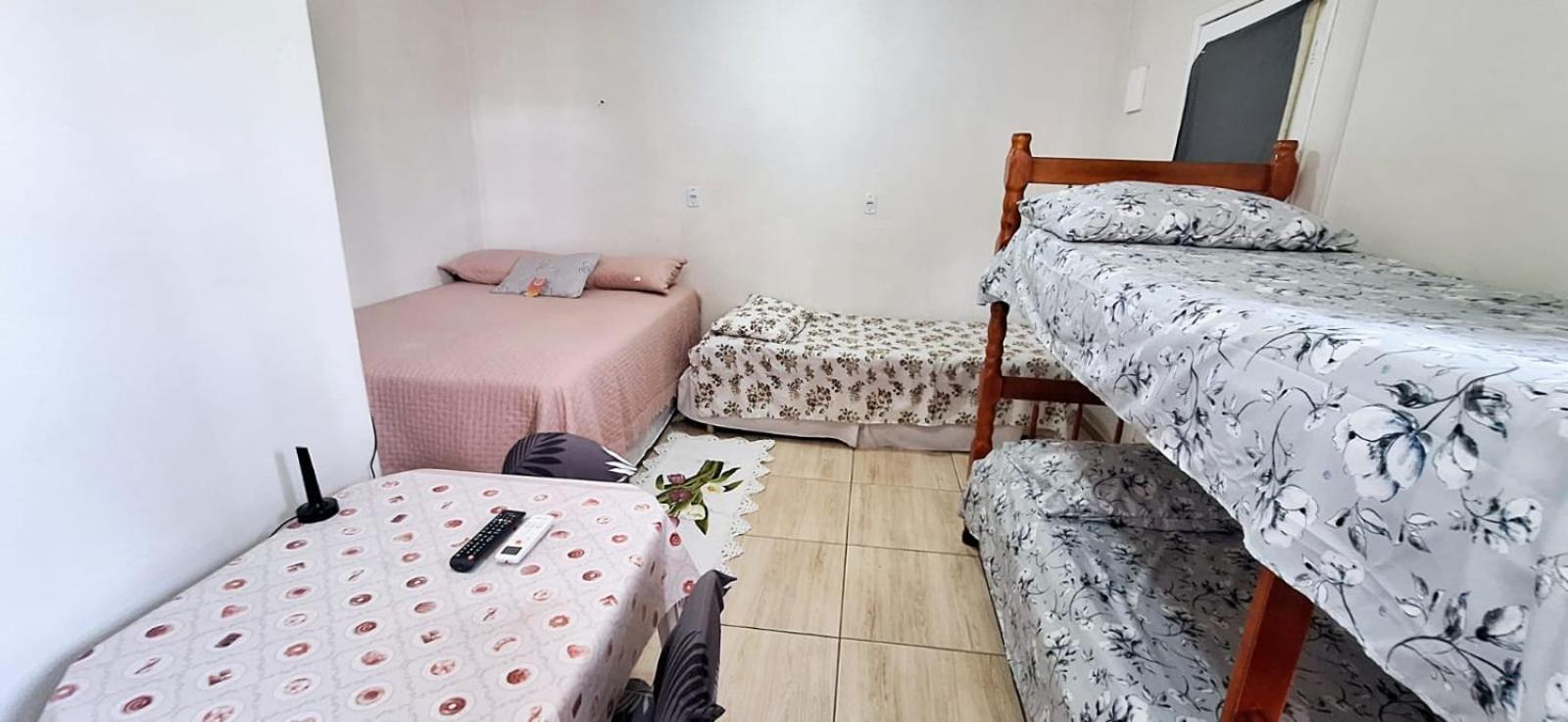 Kitnet S1 Em Torres-Rs - Na Mais Bela Praia Gaucha - Cozinha - Banheiro - Ar Condicionado - Tv E Wi-Fi - Estacionamento - Anfitria Superhost No Bnb Экстерьер фото