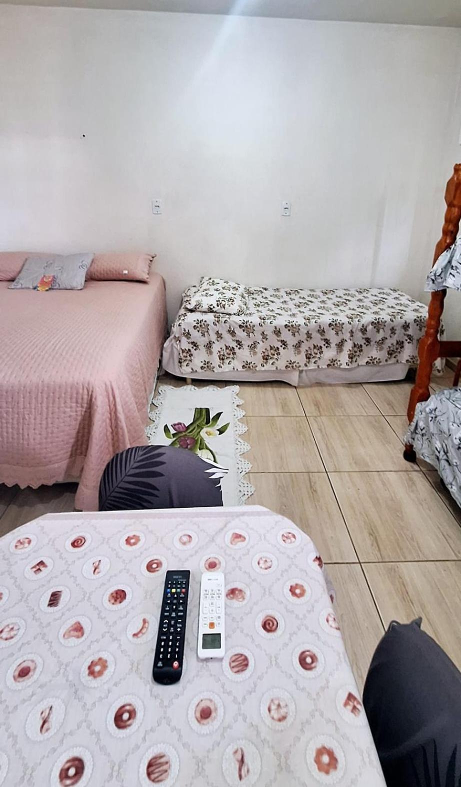 Kitnet S1 Em Torres-Rs - Na Mais Bela Praia Gaucha - Cozinha - Banheiro - Ar Condicionado - Tv E Wi-Fi - Estacionamento - Anfitria Superhost No Bnb Экстерьер фото